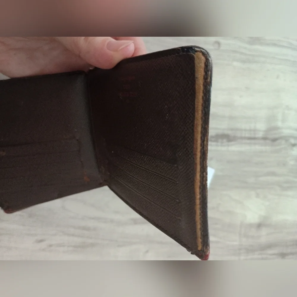 Vintage, Authentic Louis Vuitton Famier Ebene Mens Credit Wallet